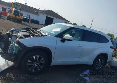 2021 Toyota Highlander Xle из США, поврежденный, VIN 5TDGZRBH6MS058452